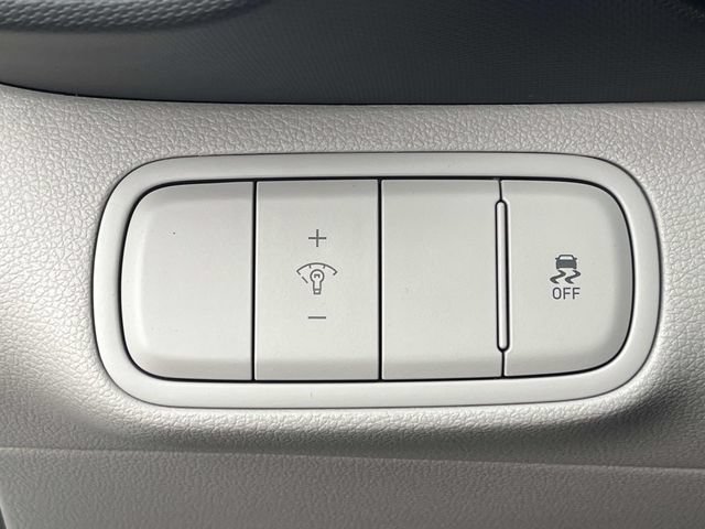 New 2026 Hyundai Venue SEL FWD image 24