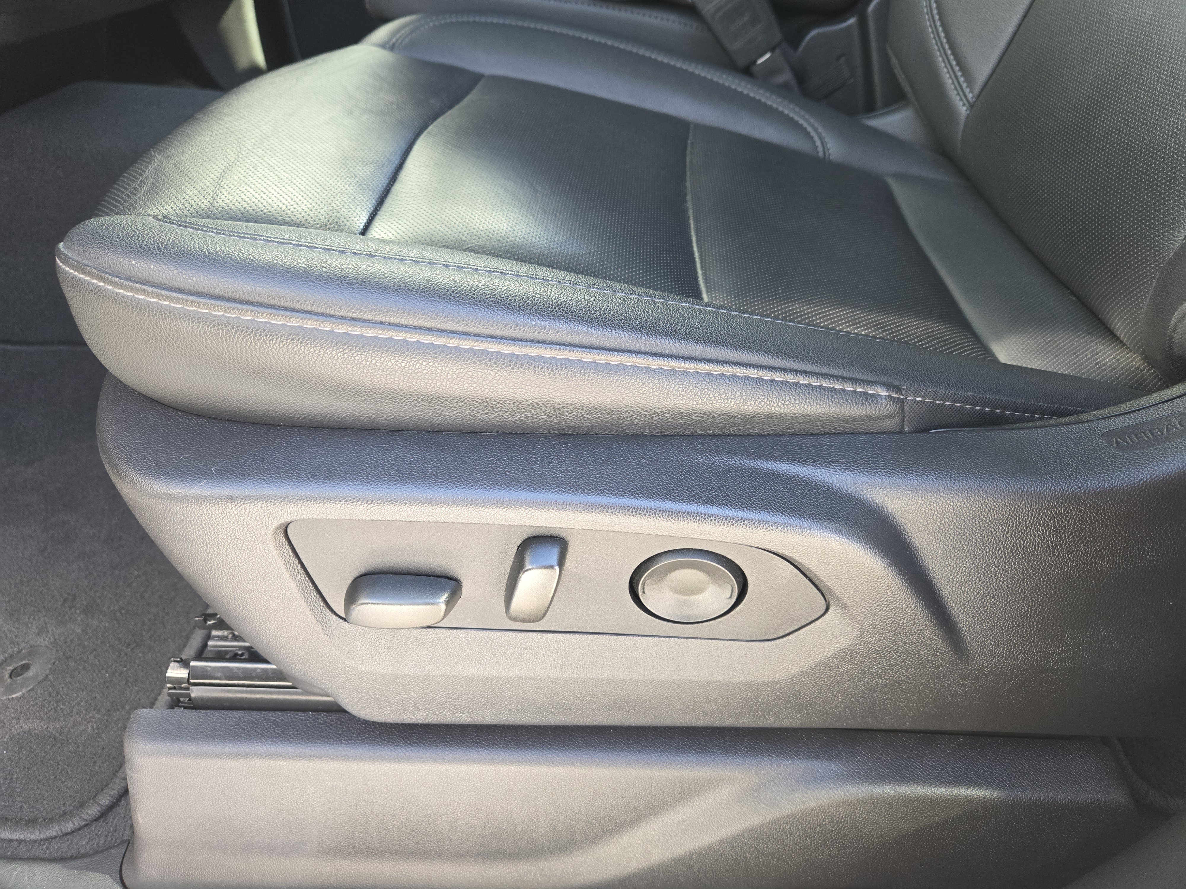 Used 2024 GMC Sierra 1500 SLT image 28