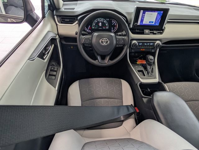 Used 2023 Toyota RAV4 XLE image 8
