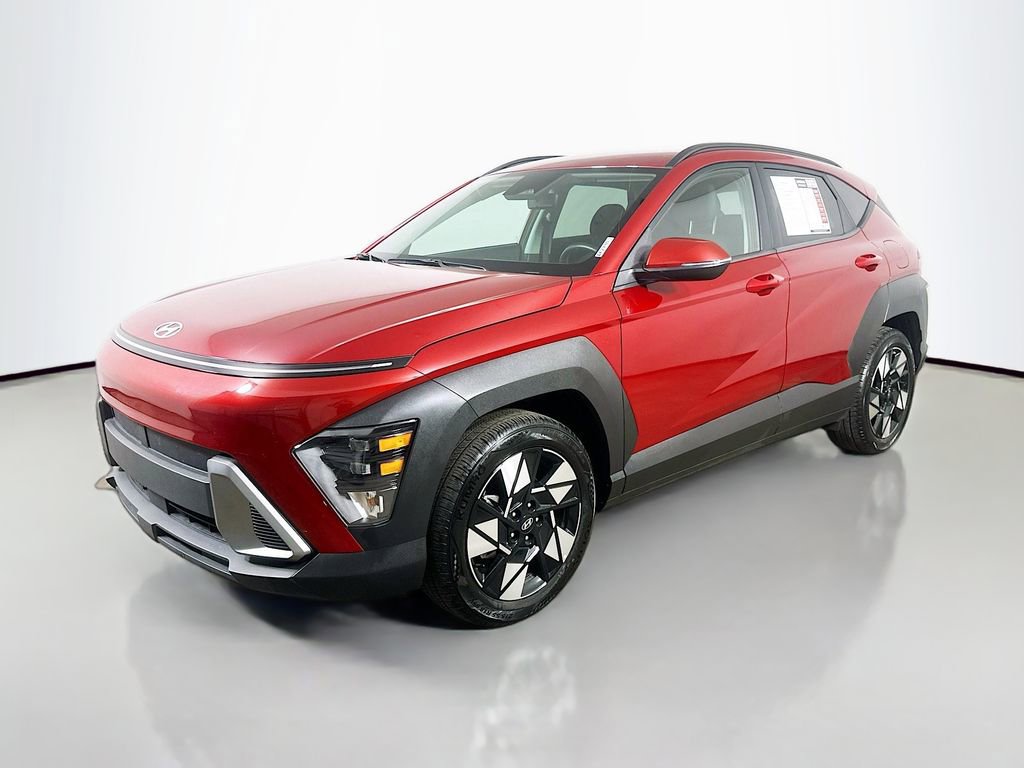 Used 2025 Hyundai Kona SEL FWD image 3