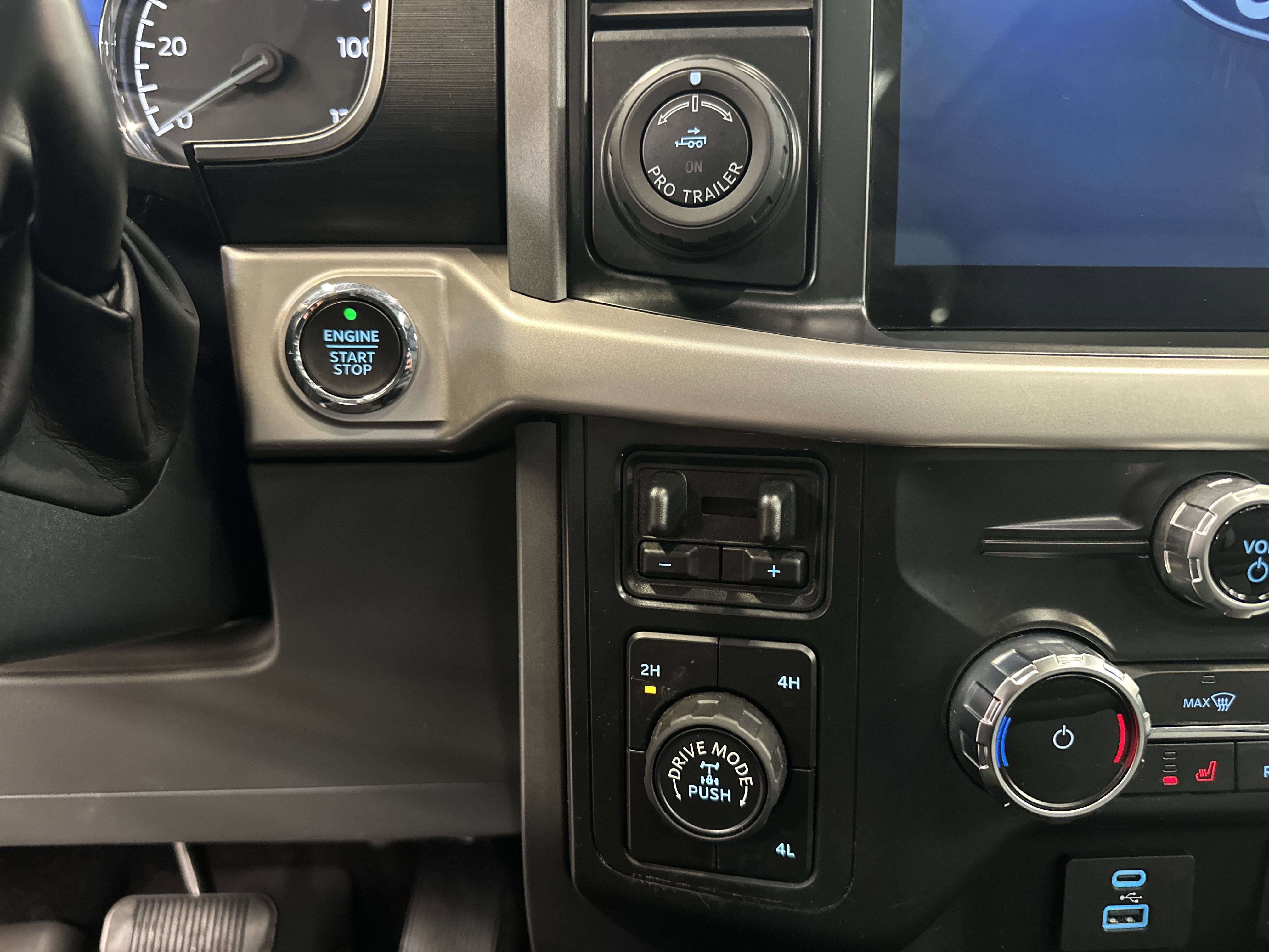 Used 2022 Ford F150 XLT w/ Equipment Group 302A High image 30