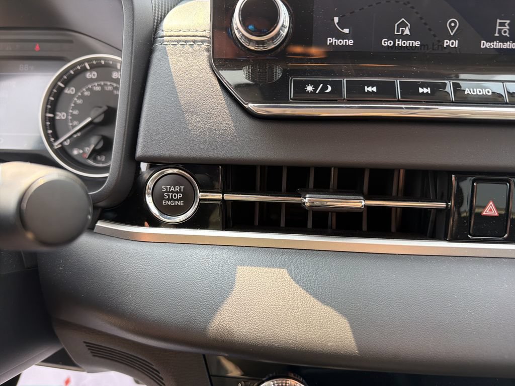 Used 2024 Mitsubishi Outlander SE AWD/4WD image 23