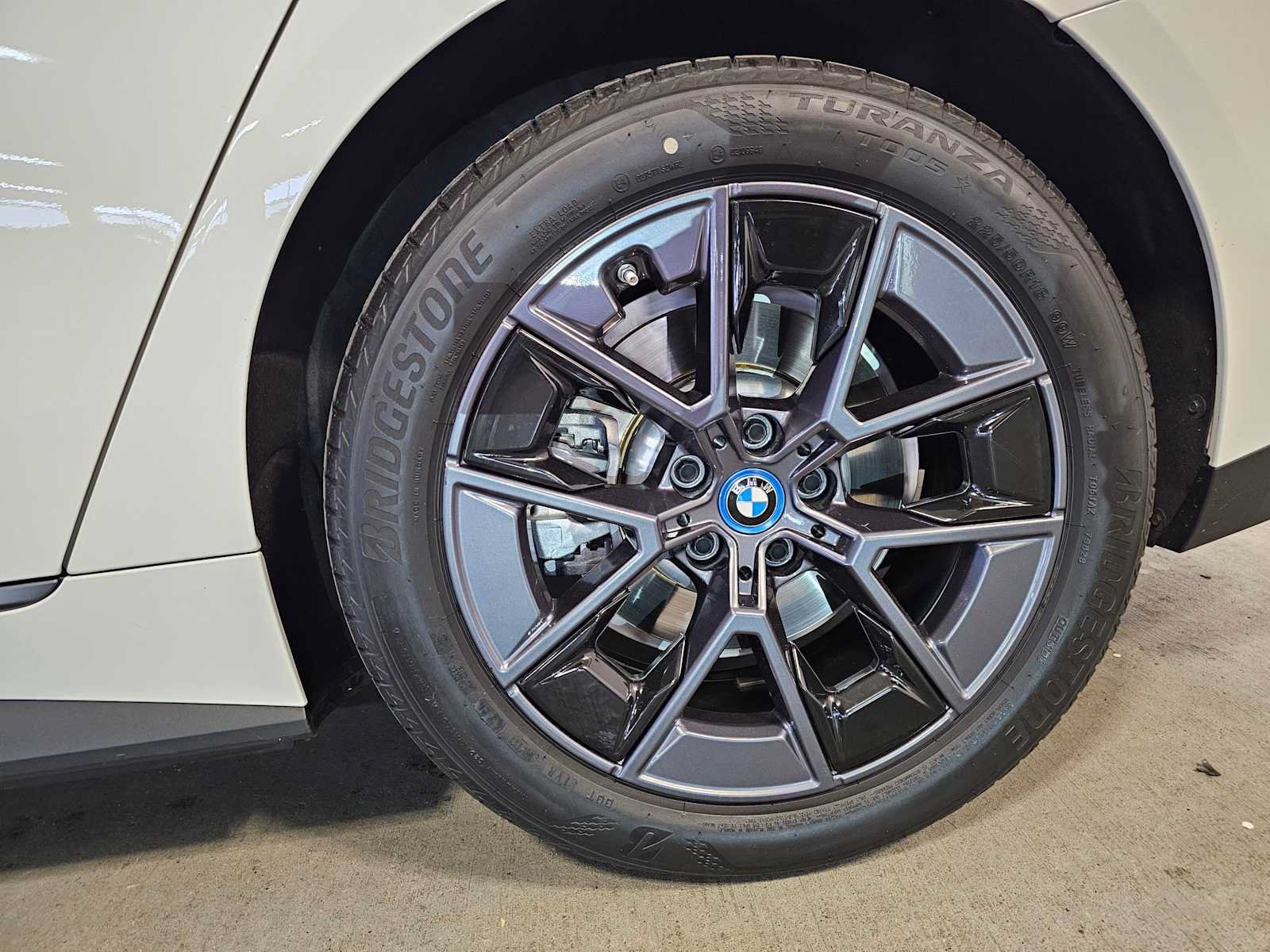 Certified 2023 BMW i4 eDrive35 RWD image 8