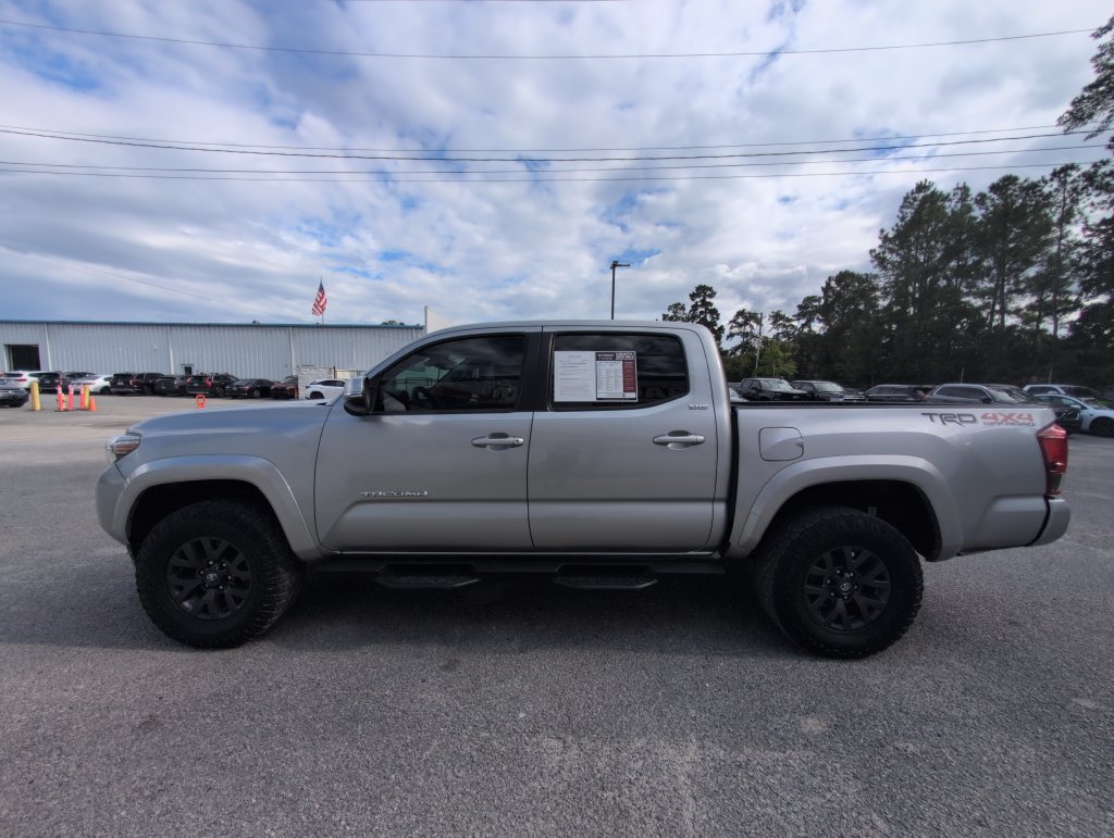 Used 2023 Toyota Tacoma SR5 w/ Technology Package AWD/4WD image 5