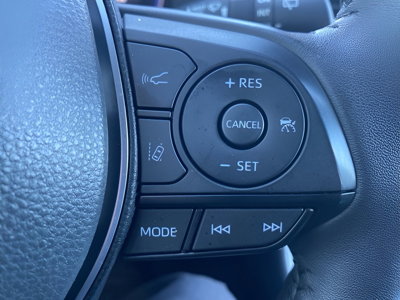 Used 2024 Toyota RAV4 Limited image 15