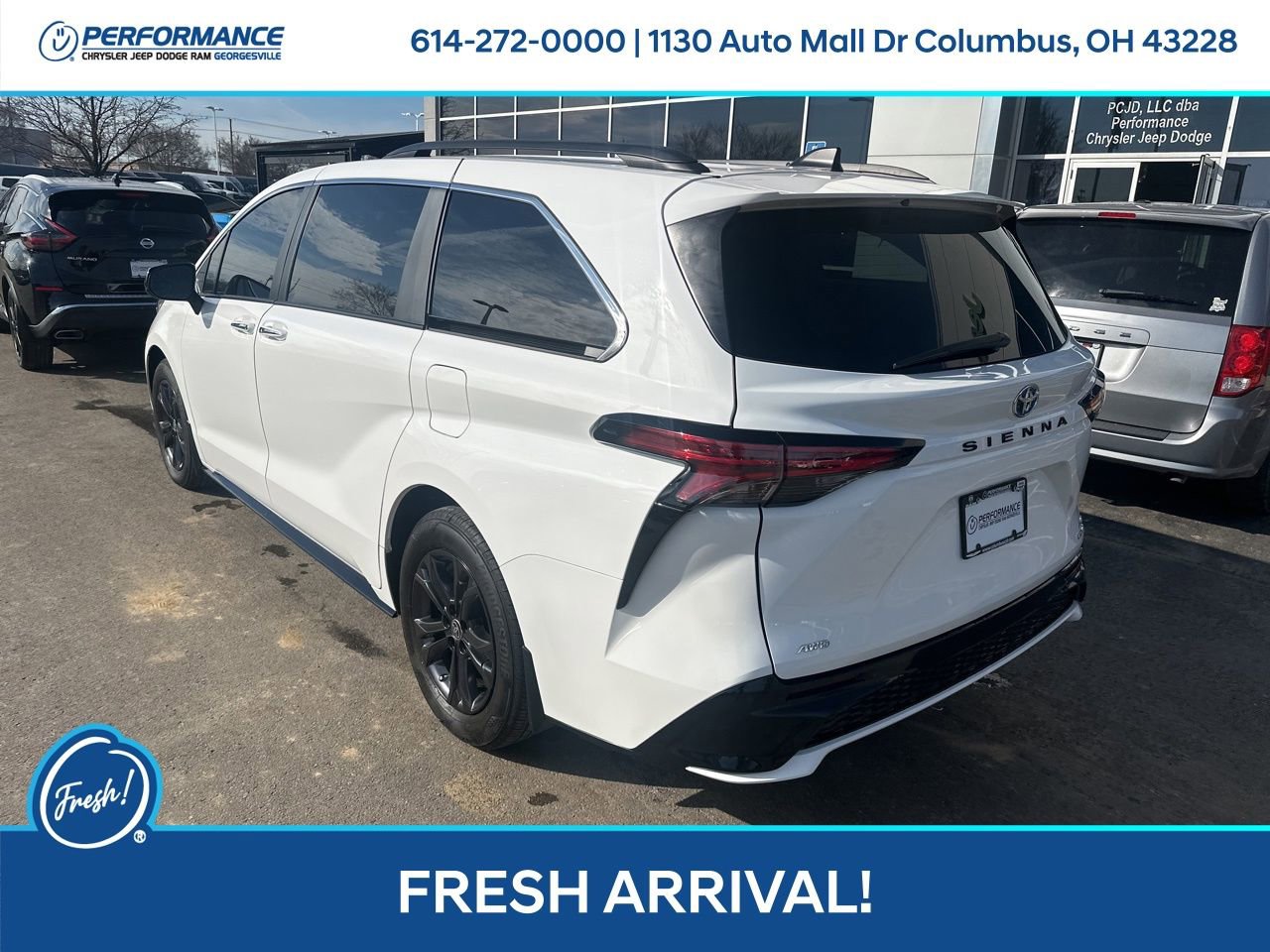 Used 2024 Toyota Sienna XSE image 6