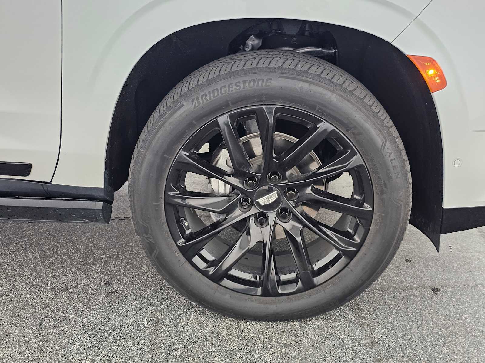 Used 2023 Cadillac Escalade Sport Platinum w/ LPO, ONYX Package image 9