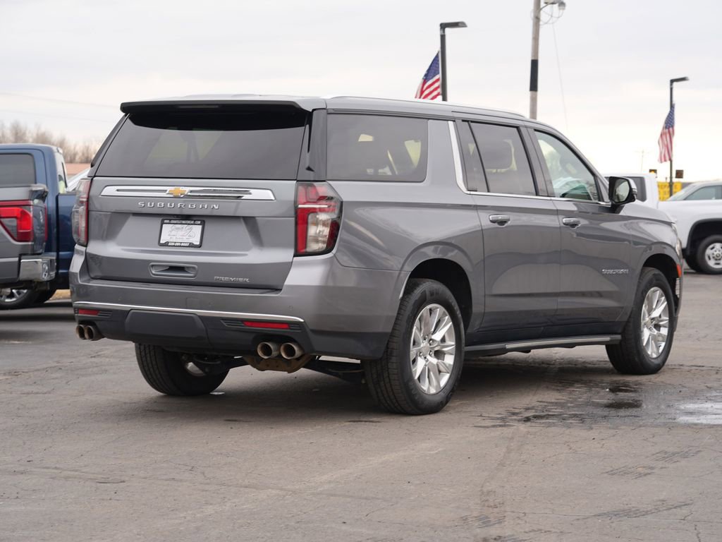 Used 2021 Chevrolet Suburban Premier w/ Premium Package image 3