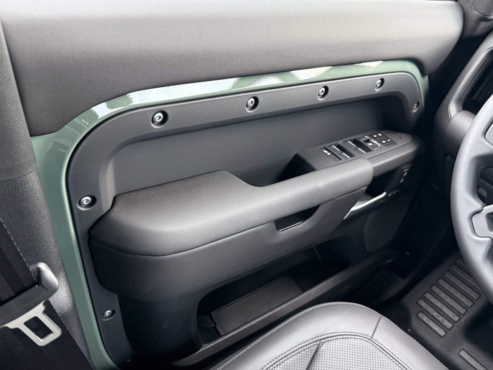 New 2026 Land Rover Defender 110 Trophy Edition AWD/4WD image 36