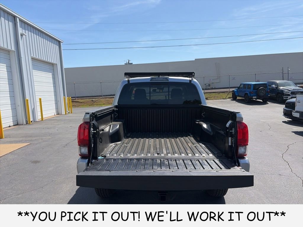Used 2023 Toyota Tacoma SR5 w/ Technology Package AWD/4WD image 10