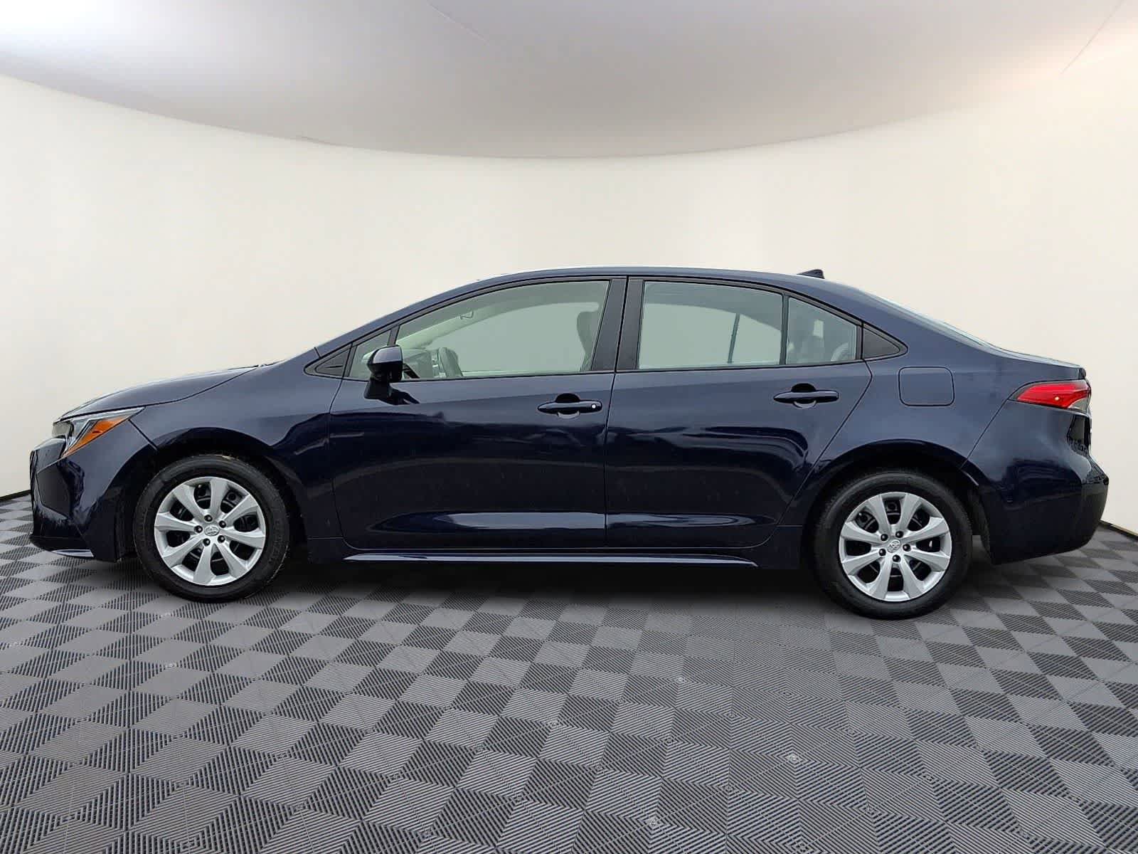 Used 2023 Toyota Corolla LE FWD image 10