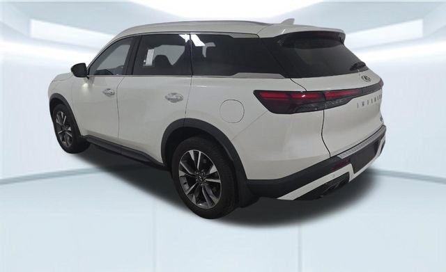 Used 2023 INFINITI QX60 Luxe w/ Cargo Package FWD image 8