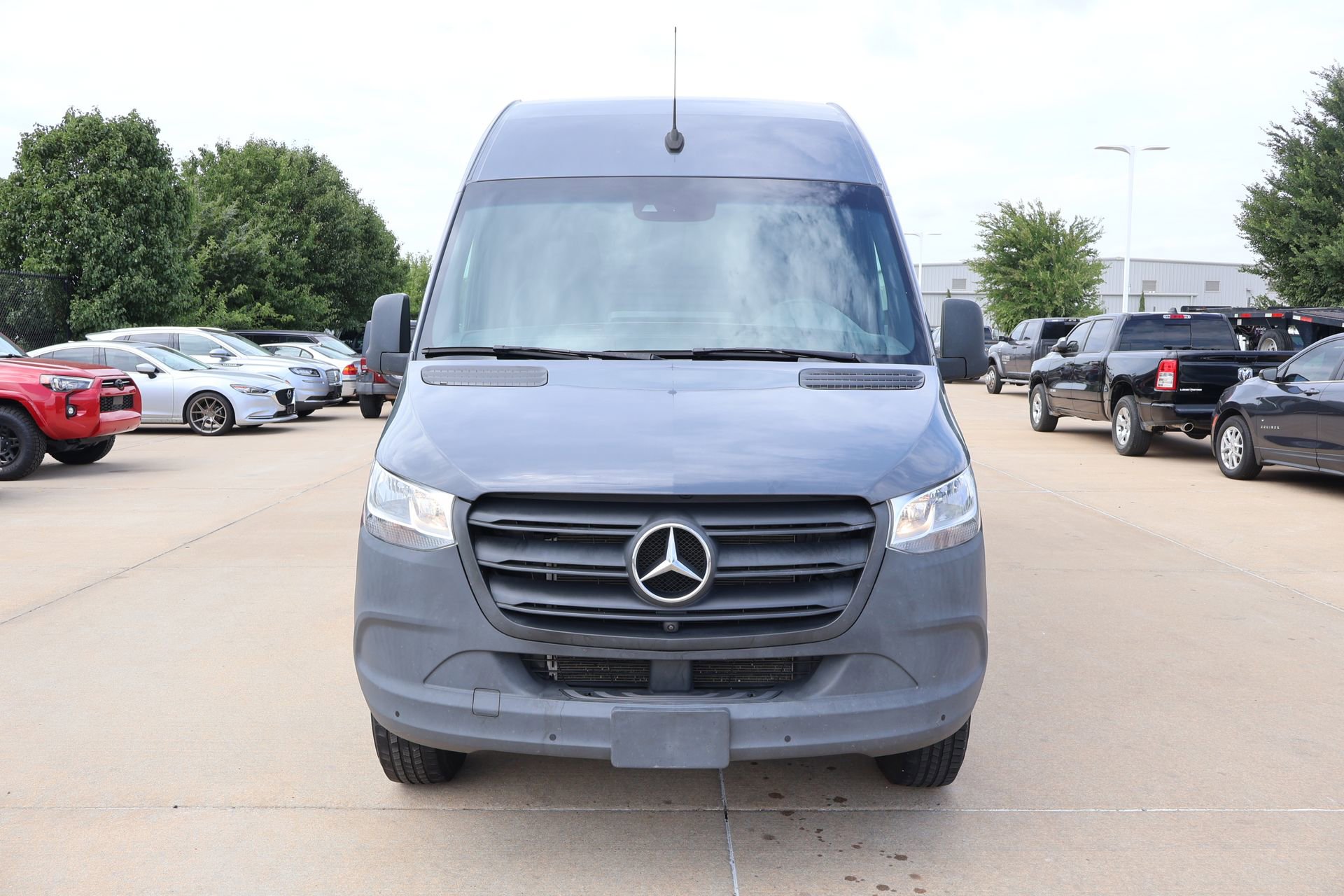 Used 2024 Mercedes-Benz Sprinter 2500 image 9