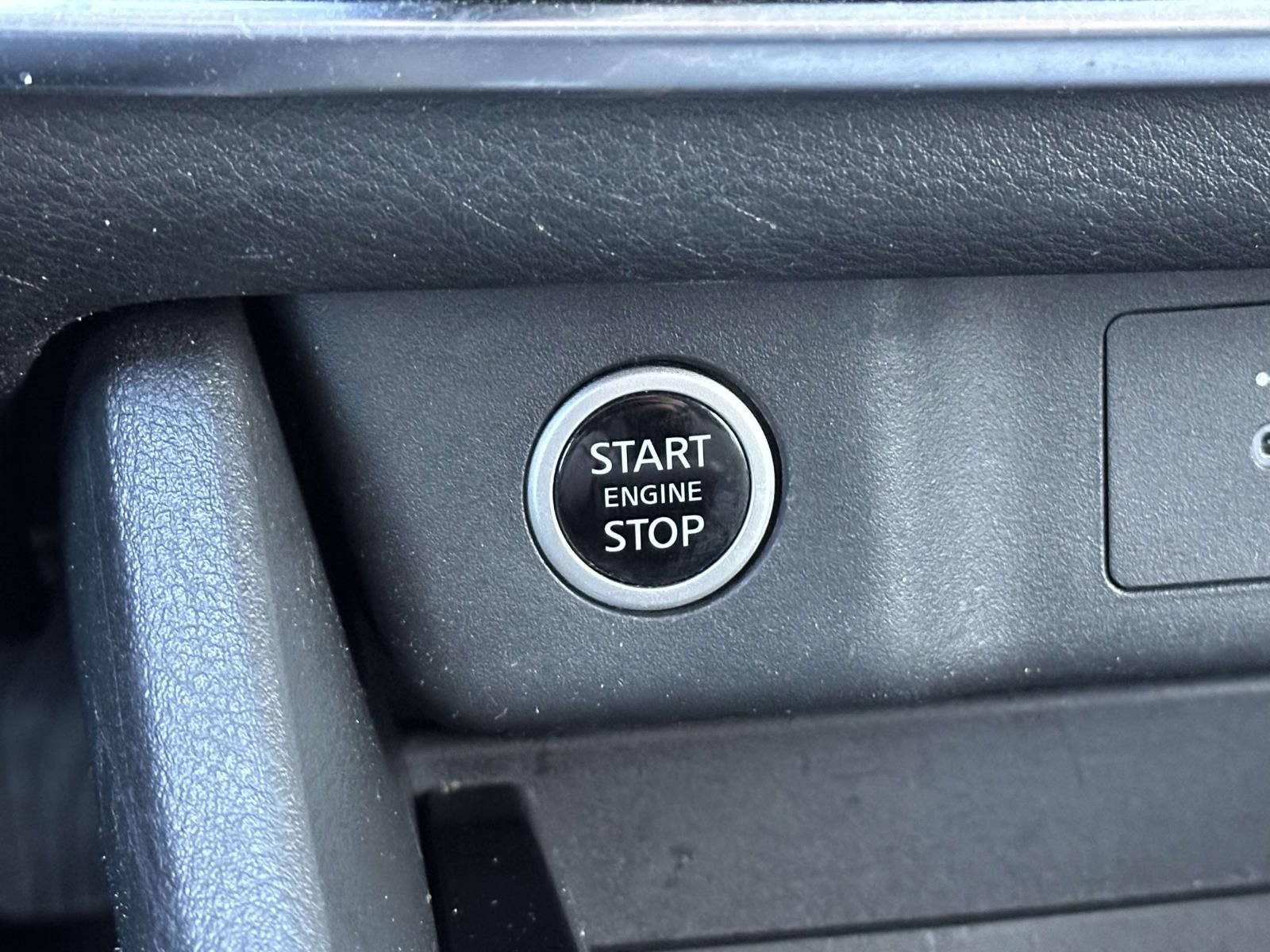 Used 2023 Nissan Rogue SV image 22