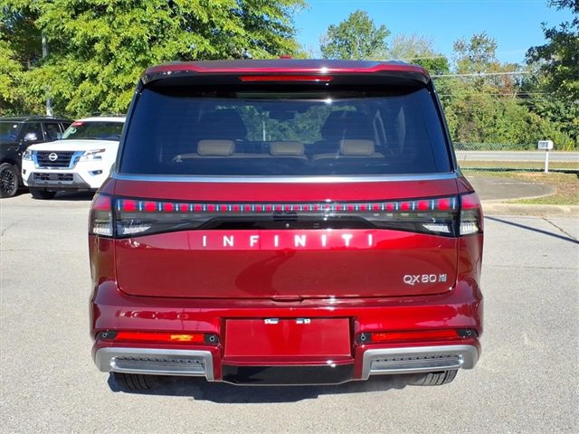 Used 2025 INFINITI QX80 Sensory image 18