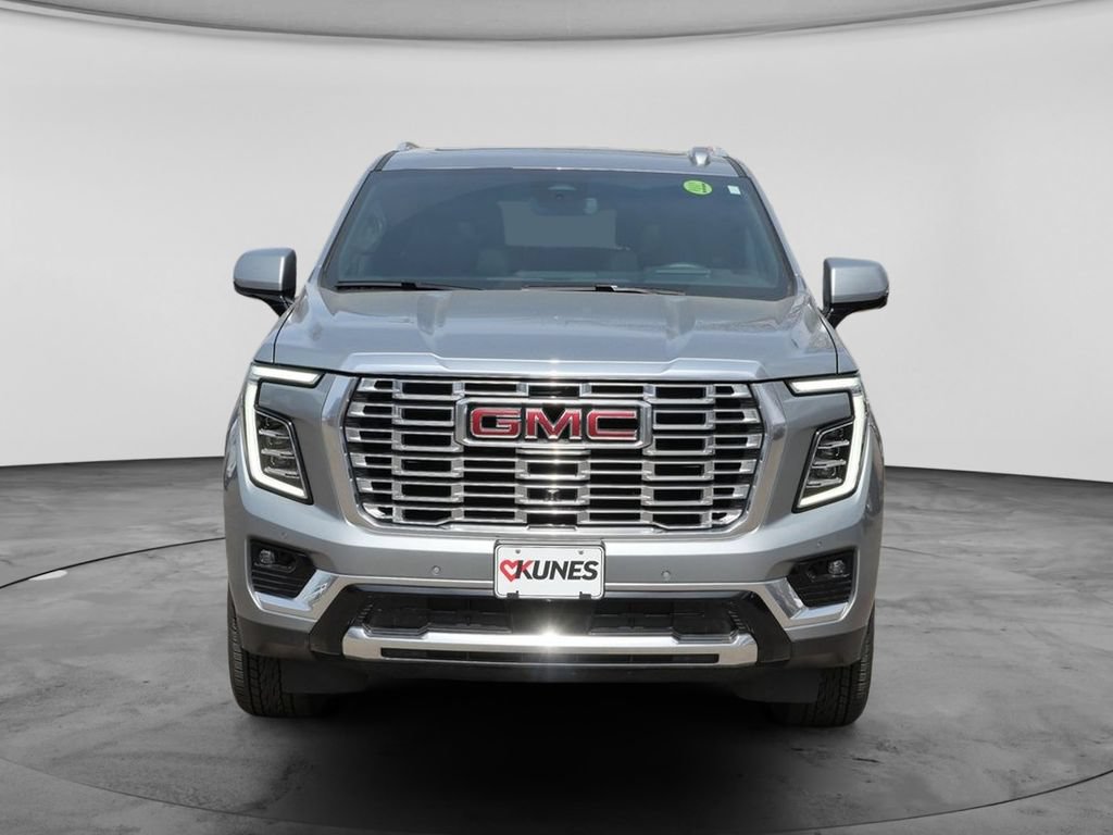 Used 2025 GMC Yukon Denali w/ Sun & Power Step Package AWD/4WD image 2