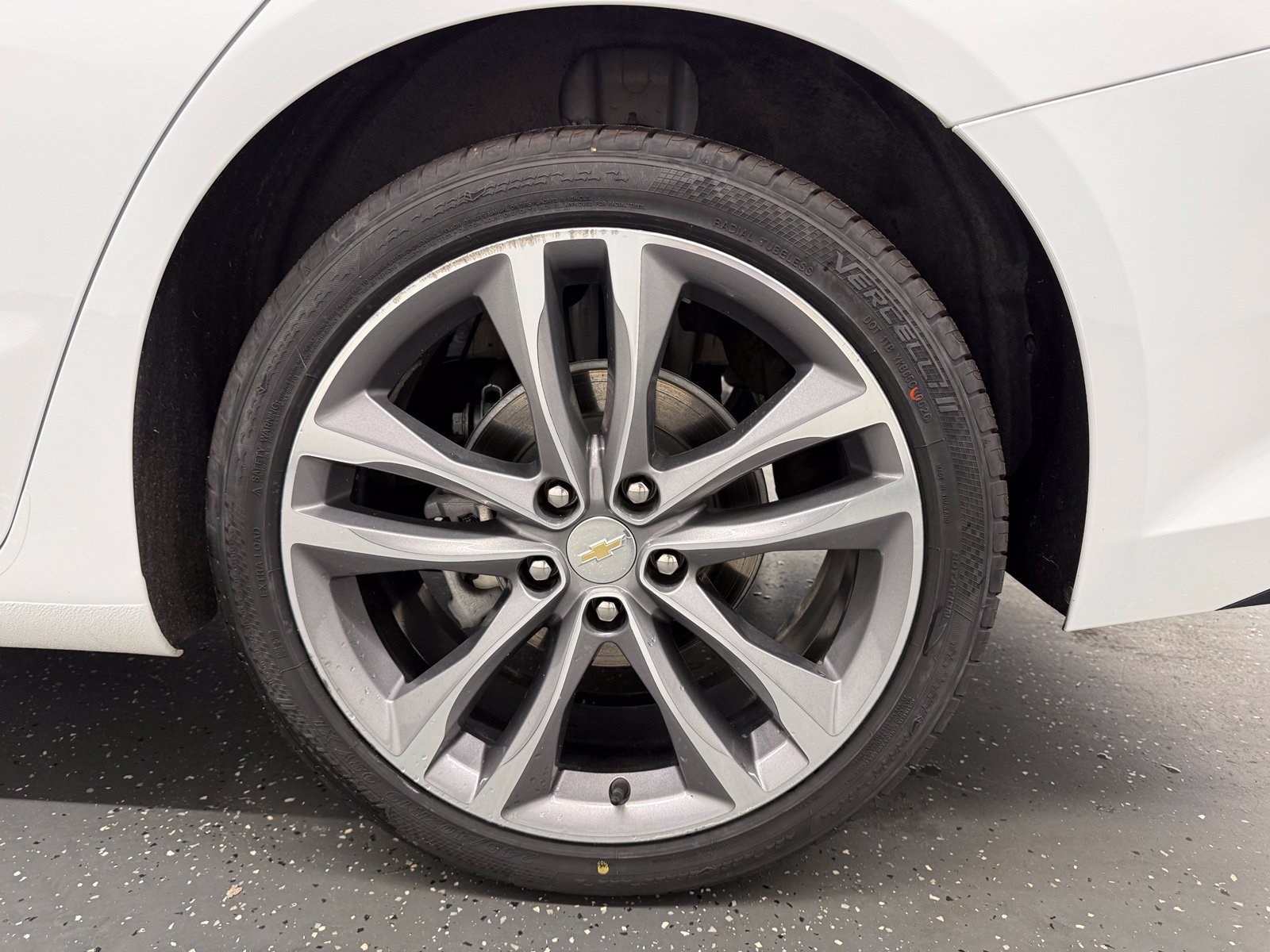 Used 2024 Chevrolet Malibu LT FWD image 19