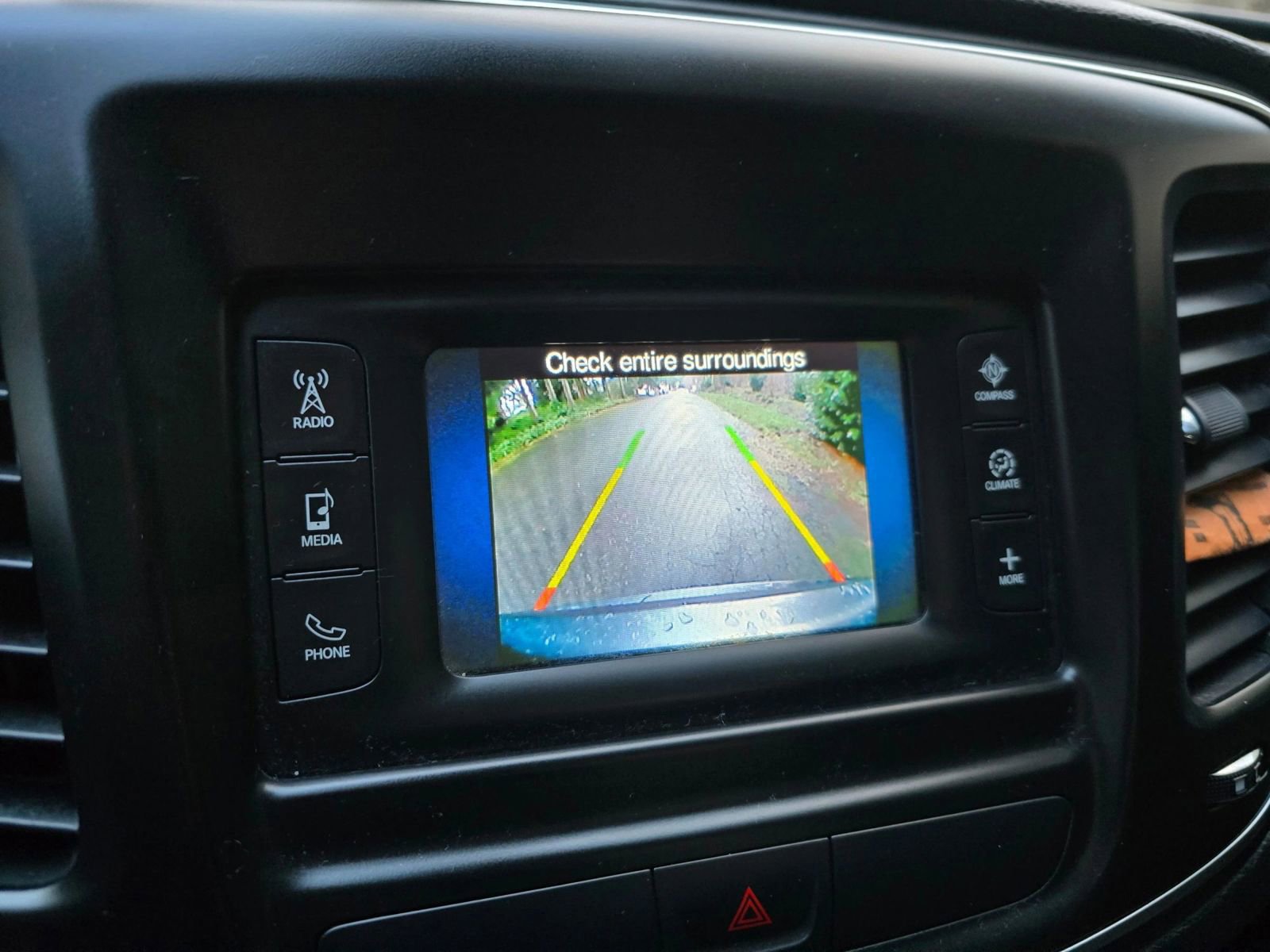 Used 2016 Chrysler 200 Limited w/ Convenience Group image 28