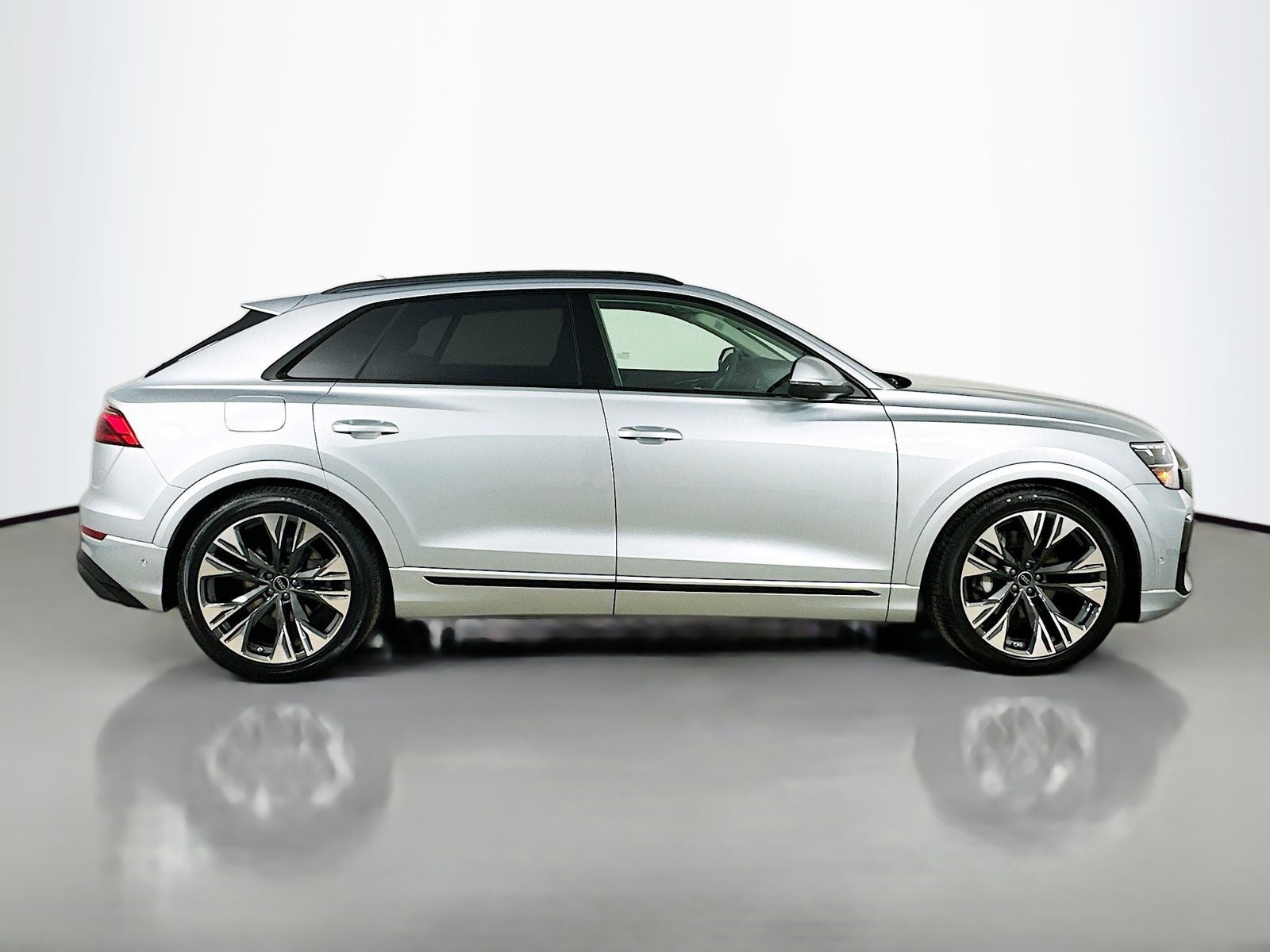 New 2026 Audi Q8 Premium Plus AWD/4WD image 4