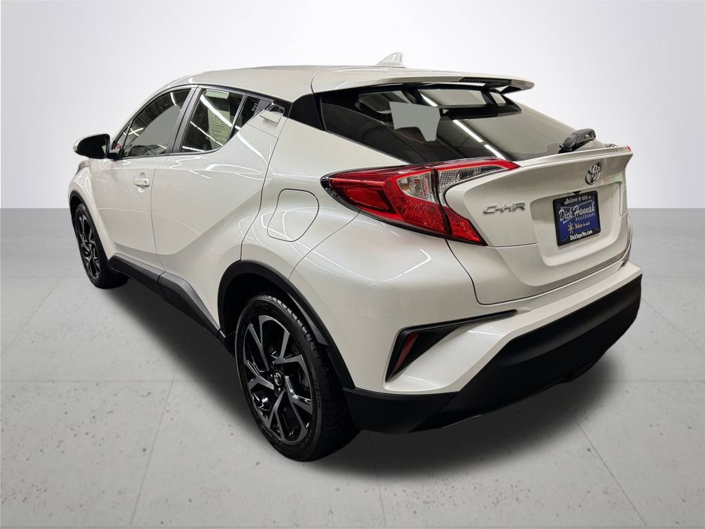 Used 2018 Toyota C-HR XLE image 4