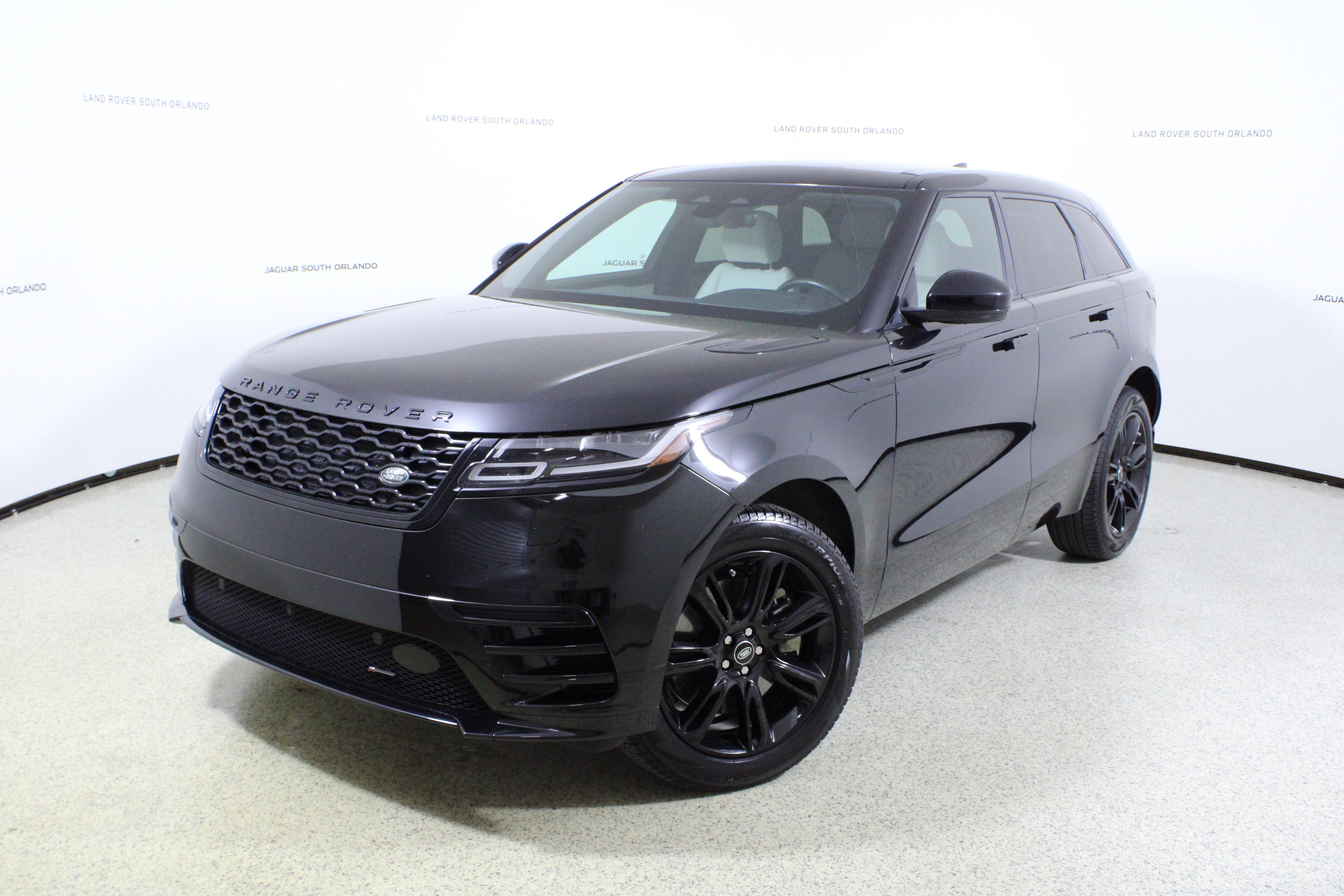 Used 2023 Land Rover Range Rover Velar R-Dynamic S image 1