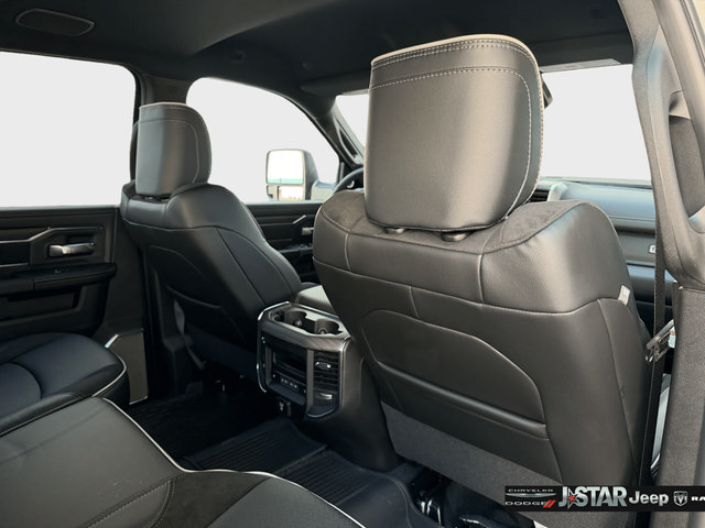 New 2026 RAM 3500 Laramie AWD/4WD image 33