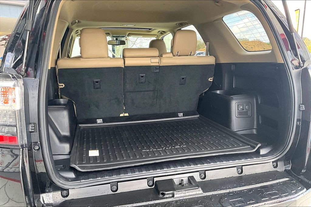 Used 2017 Chevrolet Silverado 1500 LT w/ All Star Edition image 25