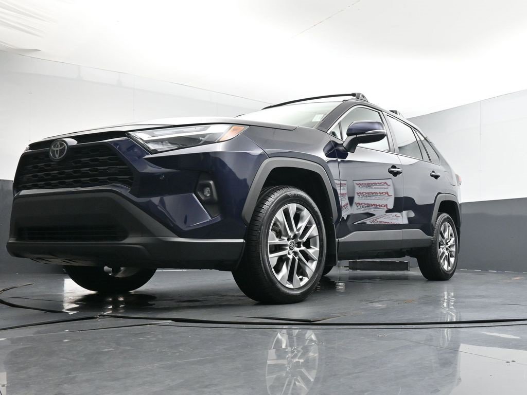 Used 2023 Toyota RAV4 XLE Premium image 36