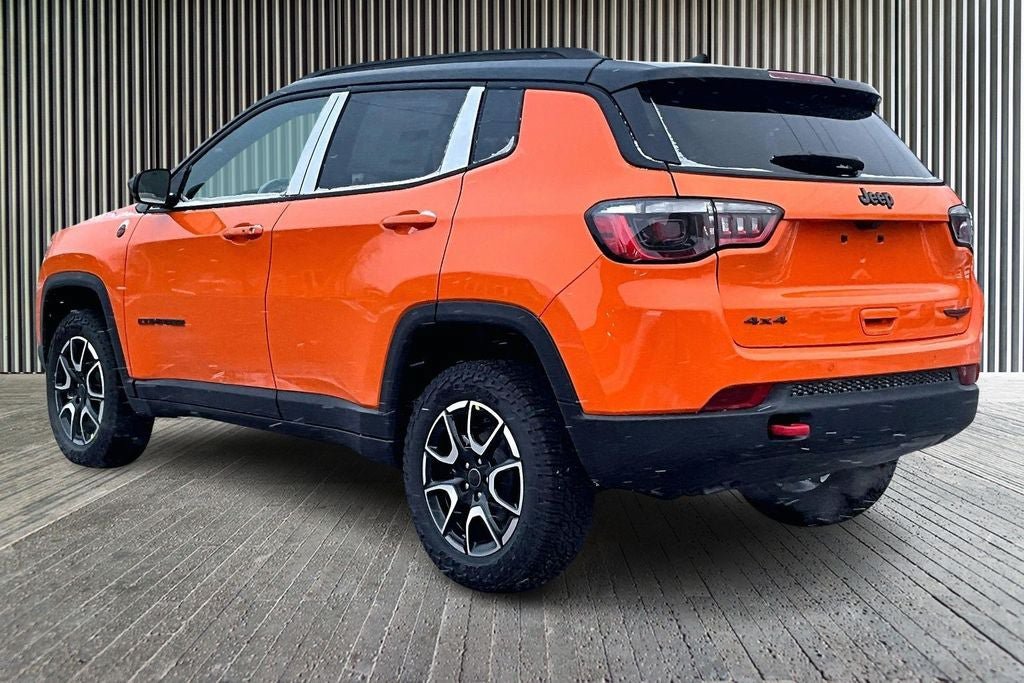New 2026 Jeep Compass Trailhawk w/ Sun, Sound & Navigation Group AWD/4WD image 3