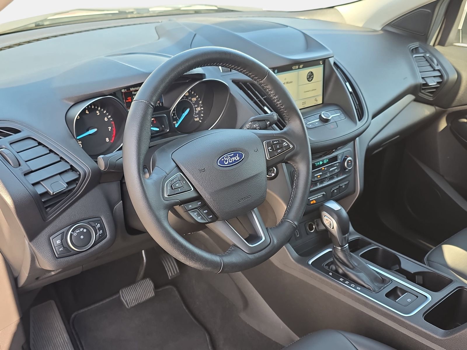 Used 2019 Ford Escape SEL image 16