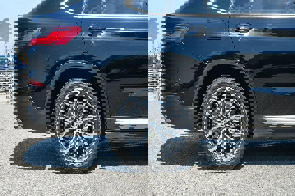 Used 2021 BMW X4 xDrive30i w/ Convenience Package image 10