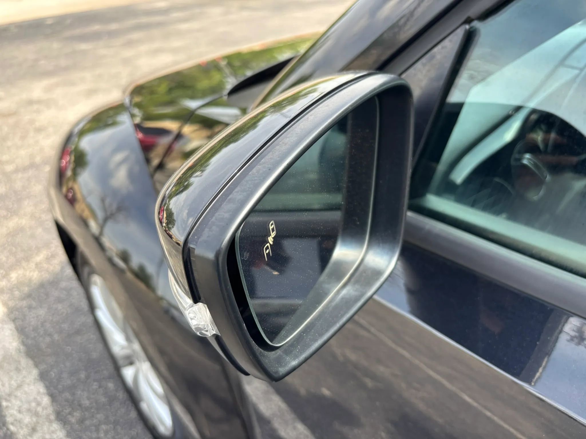 Used 2019 Volkswagen Beetle 2.0T S image 50