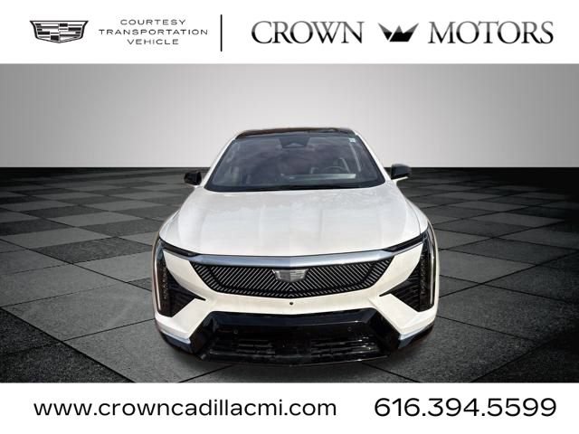 Used 2025 Cadillac Optiq Luxury 1 w/ LPO, Floor Liner Package image 2