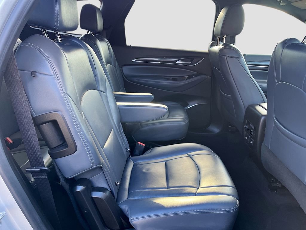 Used 2022 Buick Enclave Premium image 29