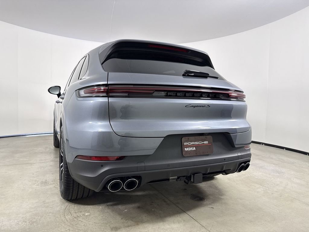 New 2026 Porsche Cayenne S image 19