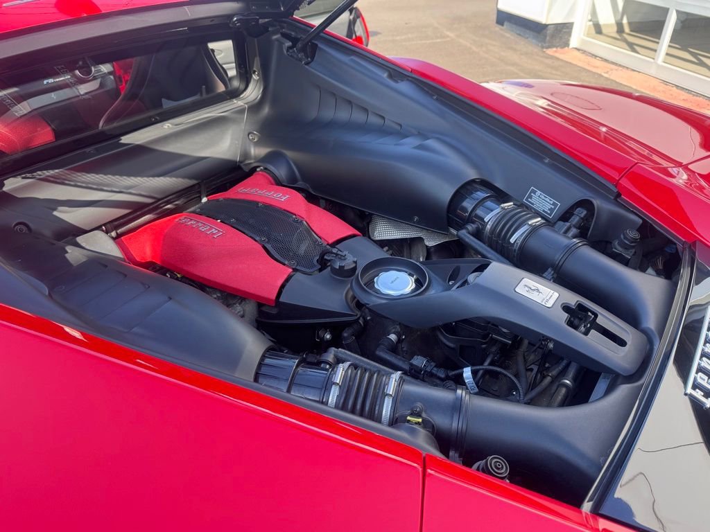 Used 2020 Ferrari F8 Tributo image 24