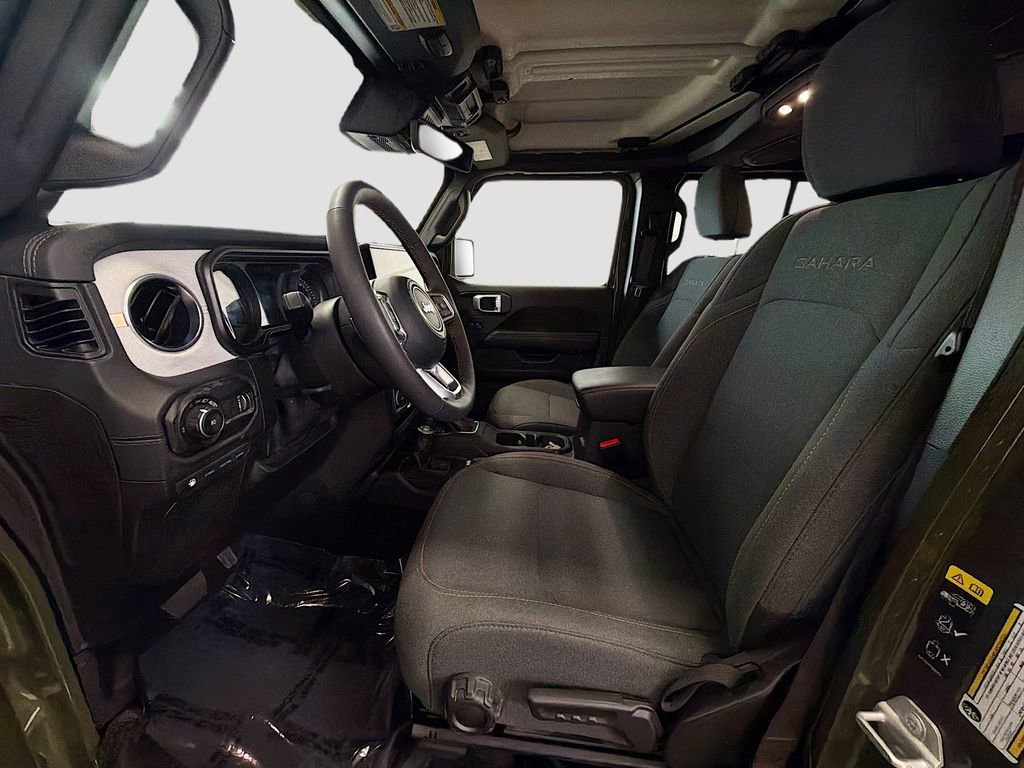 Used 2024 Jeep Wrangler Unlimited Sahara w/ Technology Group image 20
