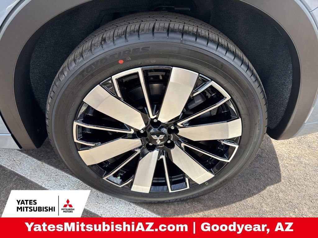 New 2026 Mitsubishi Outlander SEL image 5