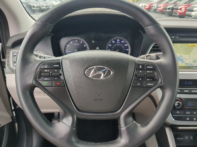 Used 2015 Hyundai Sonata Limited w/ Option Group 05 FWD image 33