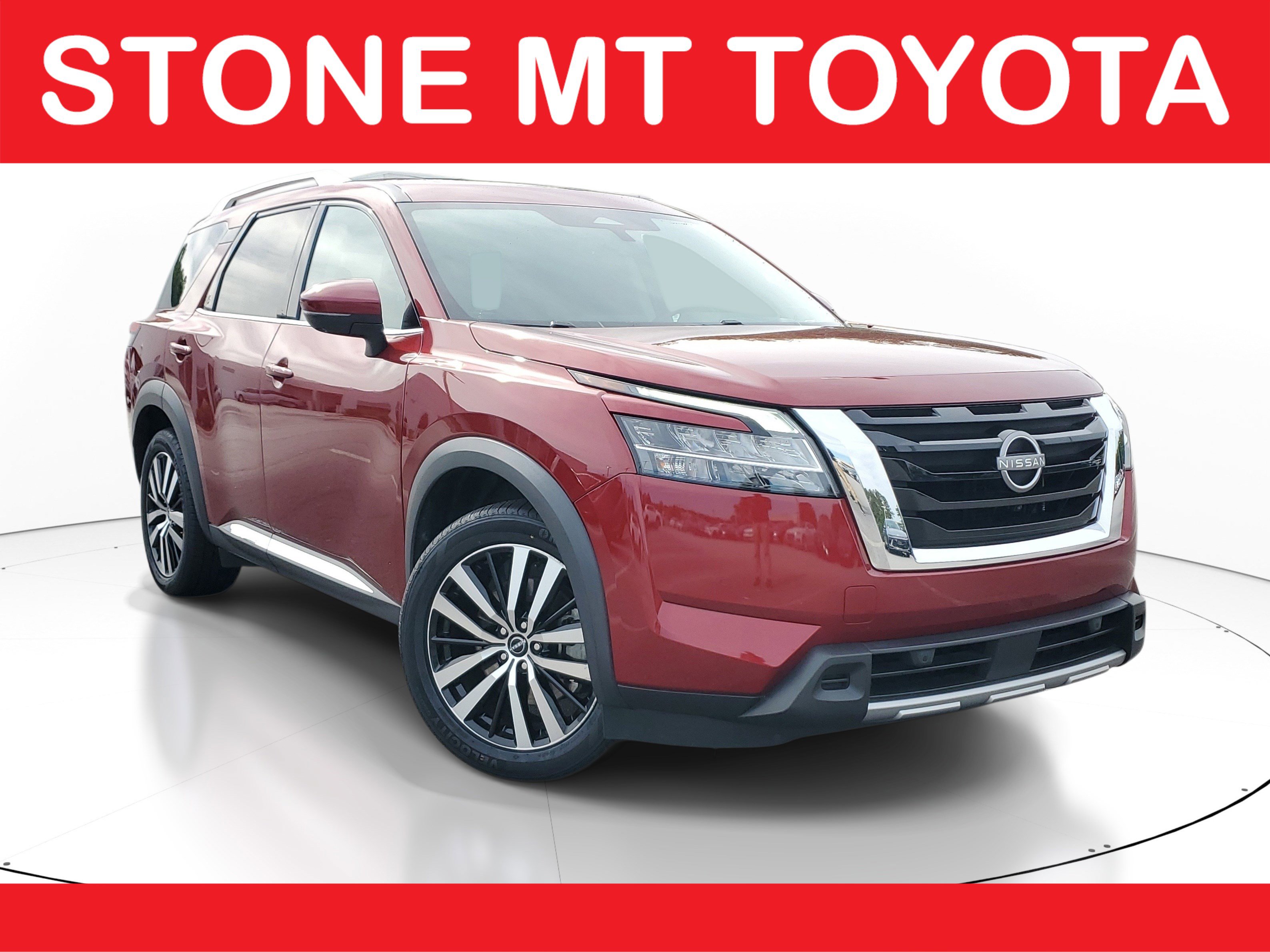Used 2023 Nissan Pathfinder Platinum w/ Cargo Package AWD/4WD image 1