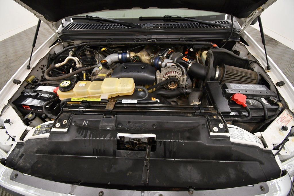 Used 2003 Ford F350 Lariat image 12