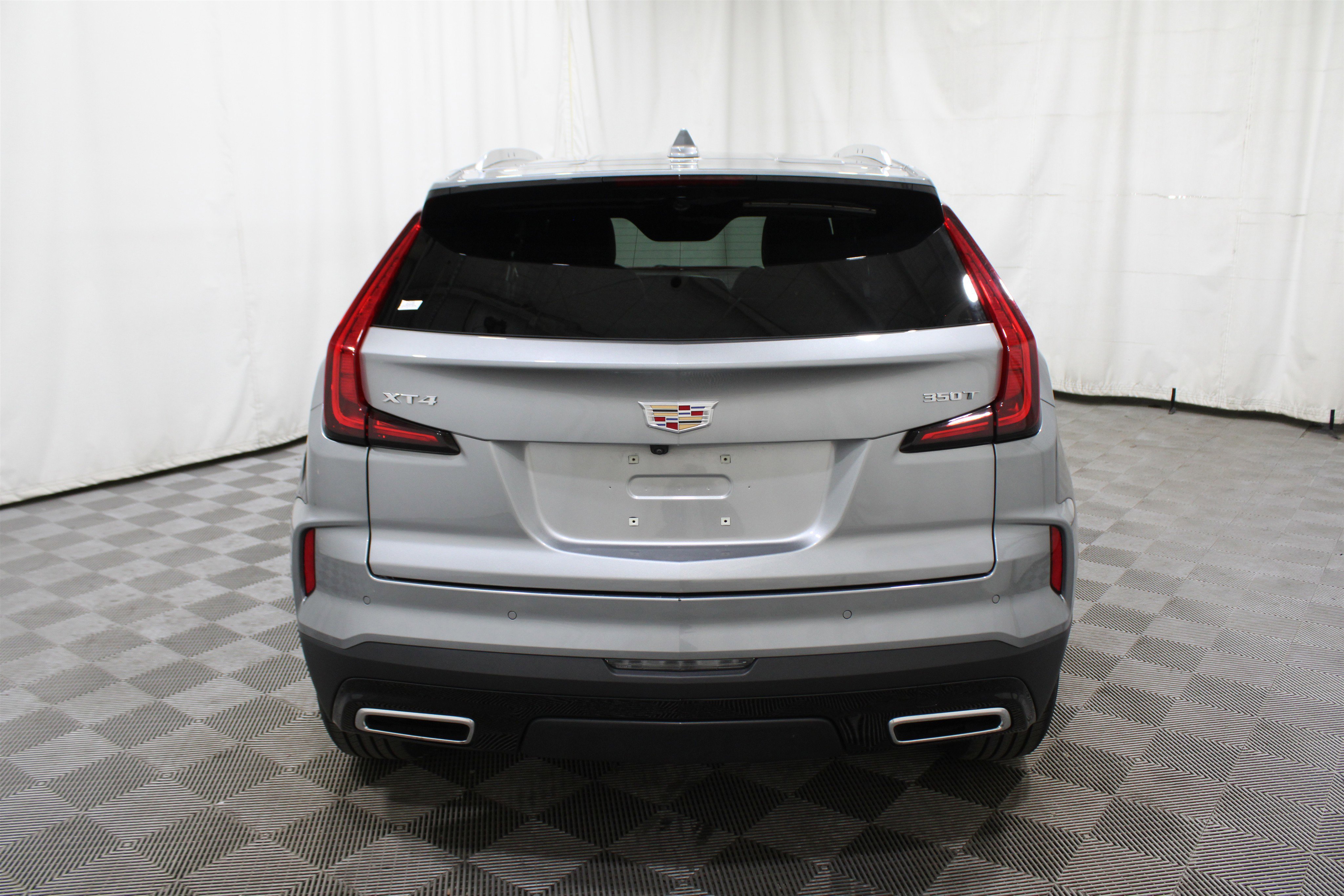 Used 2025 Cadillac XT4 Premium Luxury image 33