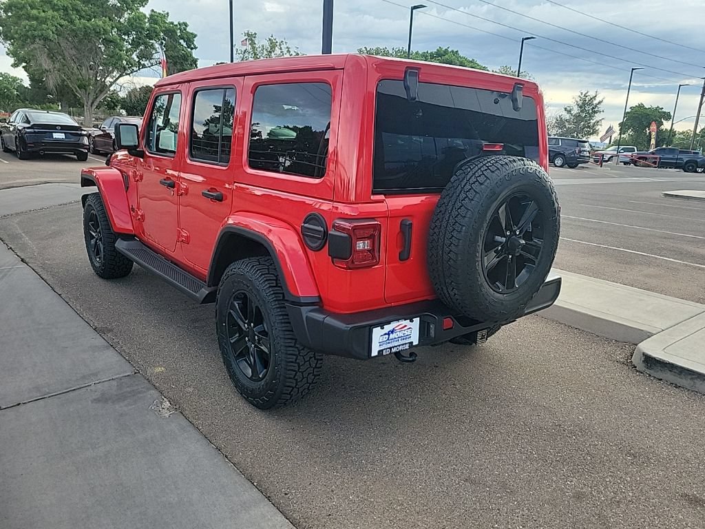 Used 2021 Jeep Wrangler Unlimited Sahara AWD/4WD image 5