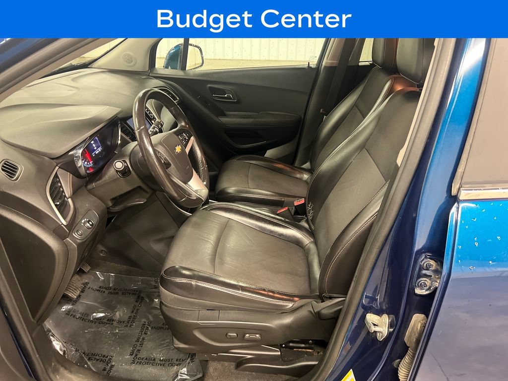 Used 2020 Chevrolet Trax LT w/ Driver Confidence Package AWD/4WD image 12