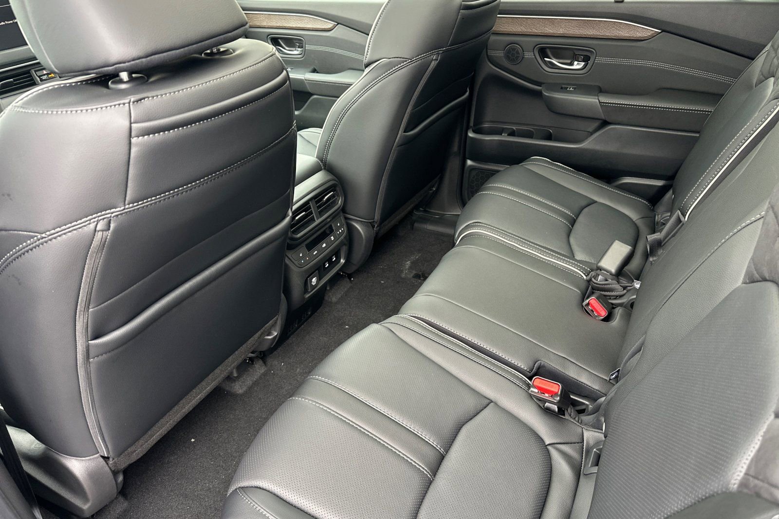 New 2026 Honda Pilot Elite image 13