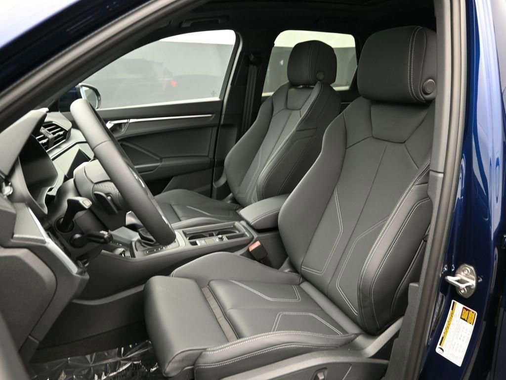 New 2025 Audi Q3 2.0T Premium image 8