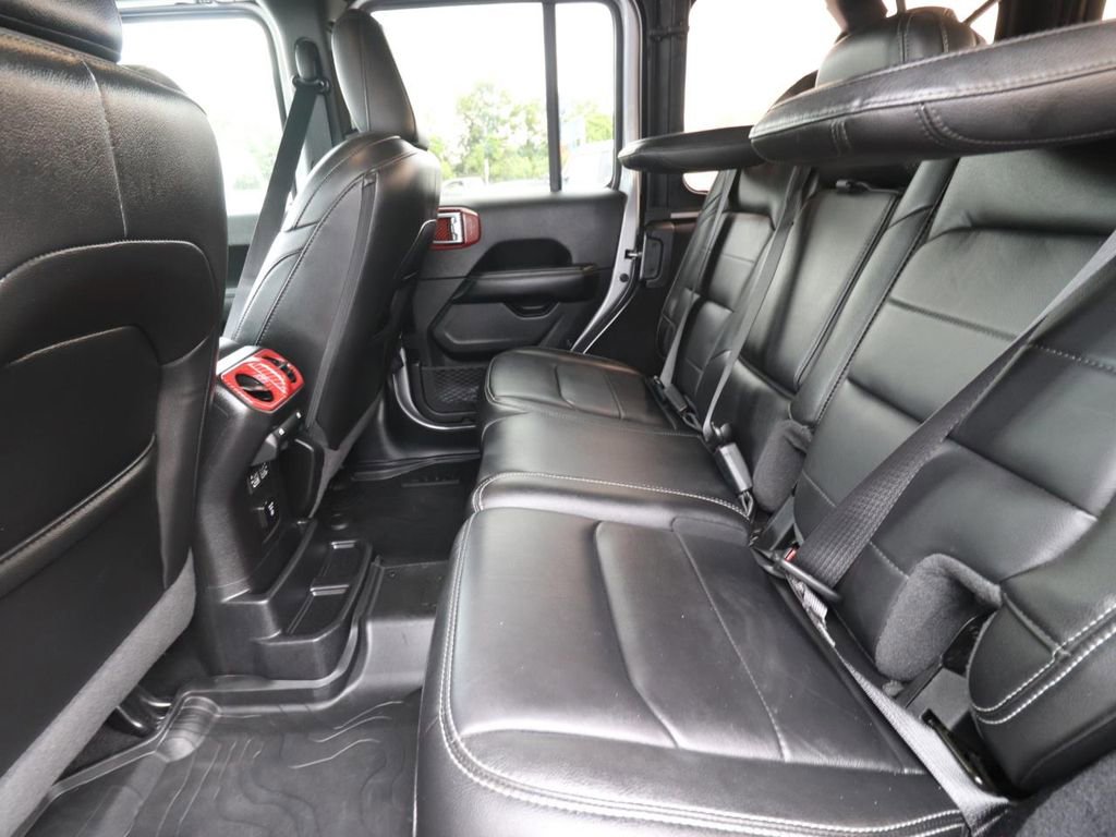 Used 2021 Jeep Wrangler Unlimited Sahara AWD/4WD image 9