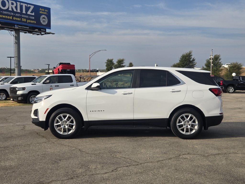 Used 2023 Chevrolet Equinox LT w/ LPO, Floor Liner Package AWD/4WD image 4