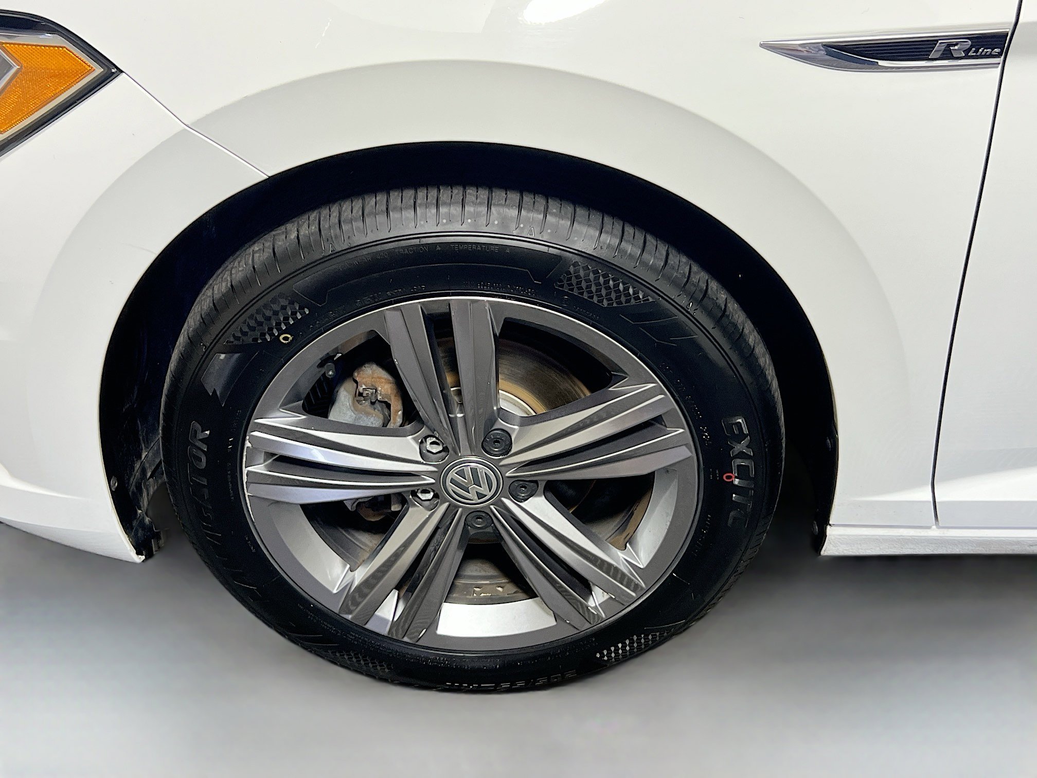 Used 2019 Volkswagen Jetta R-Line w/ R-Line Cold Weather Package FWD image 13