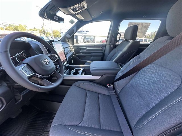 New 2026 RAM 1500 4x4 Crew Cab image 7